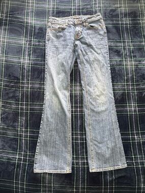Y2K 2000s Banana Republic mid was denim low rise flare jeans. Size 2.